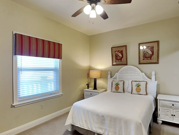 Destin Beach Vacation Condo Rental 4 bedrooms Sleeps 12